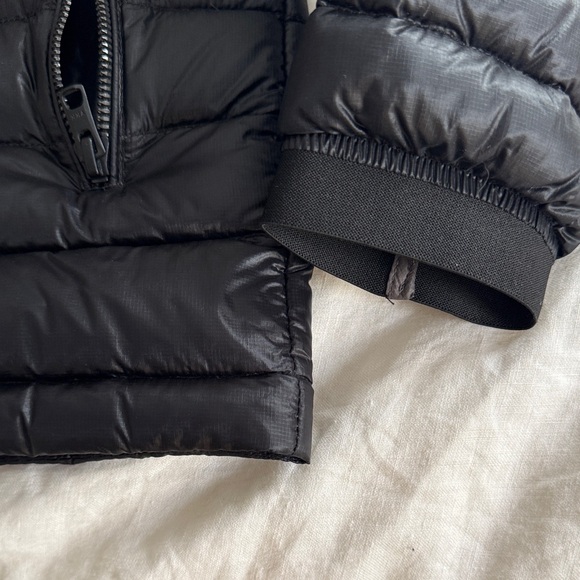 Isaora Light but very warm Black Puffer Jacket - Picture 6 of 9